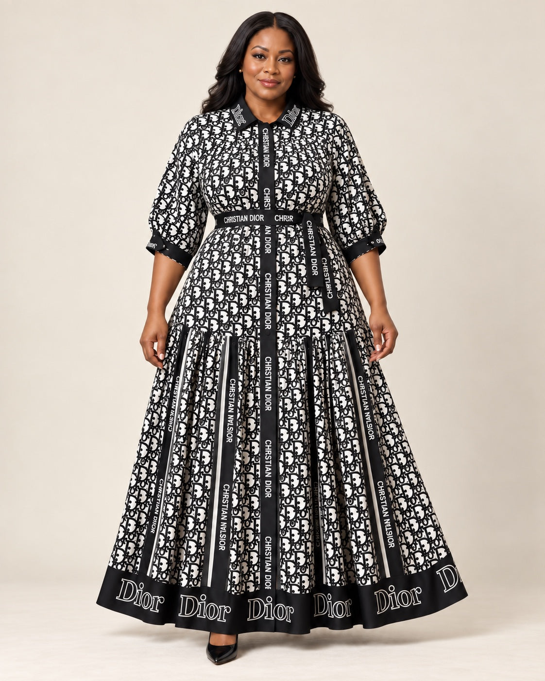 Robe Dior longue noire et blanche portée