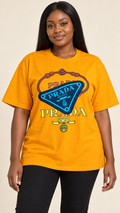 T-shirt Prada porté sur mannequin